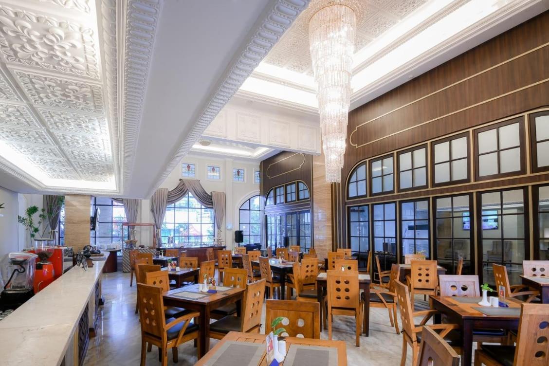 D'Senopati Malioboro Grand Hotel Yogyakarta Exterior foto