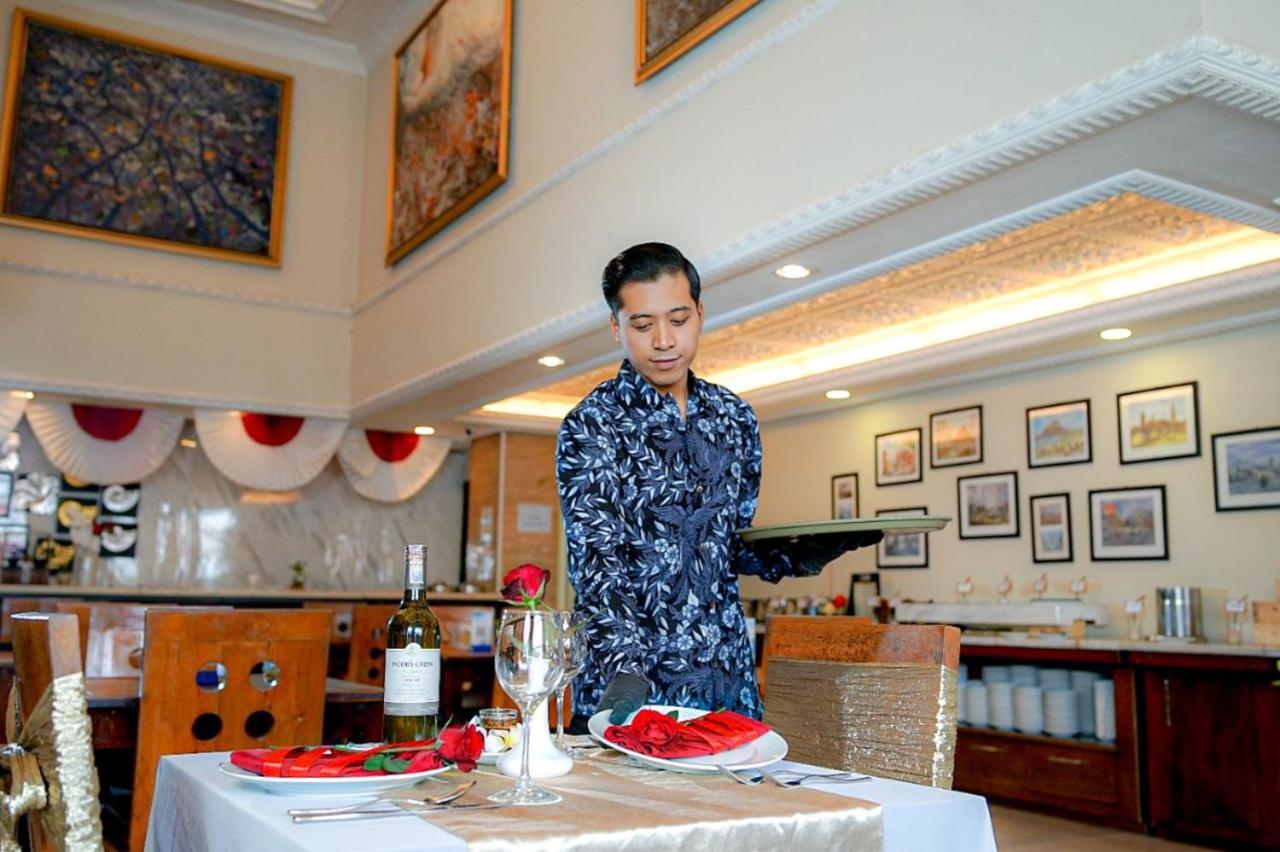 D'Senopati Malioboro Grand Hotel Yogyakarta Exterior foto