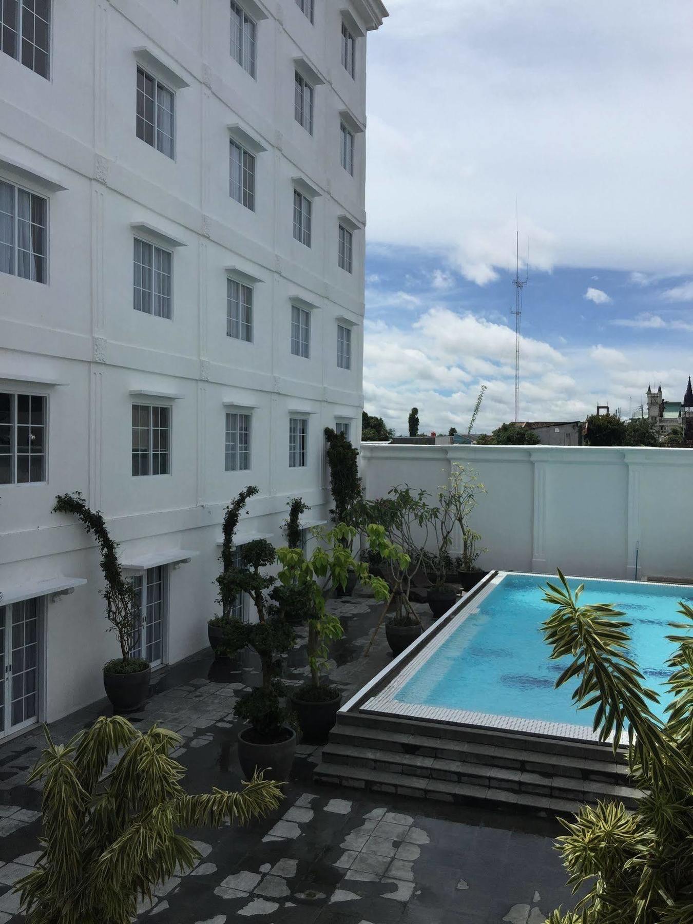 D'Senopati Malioboro Grand Hotel Yogyakarta Exterior foto