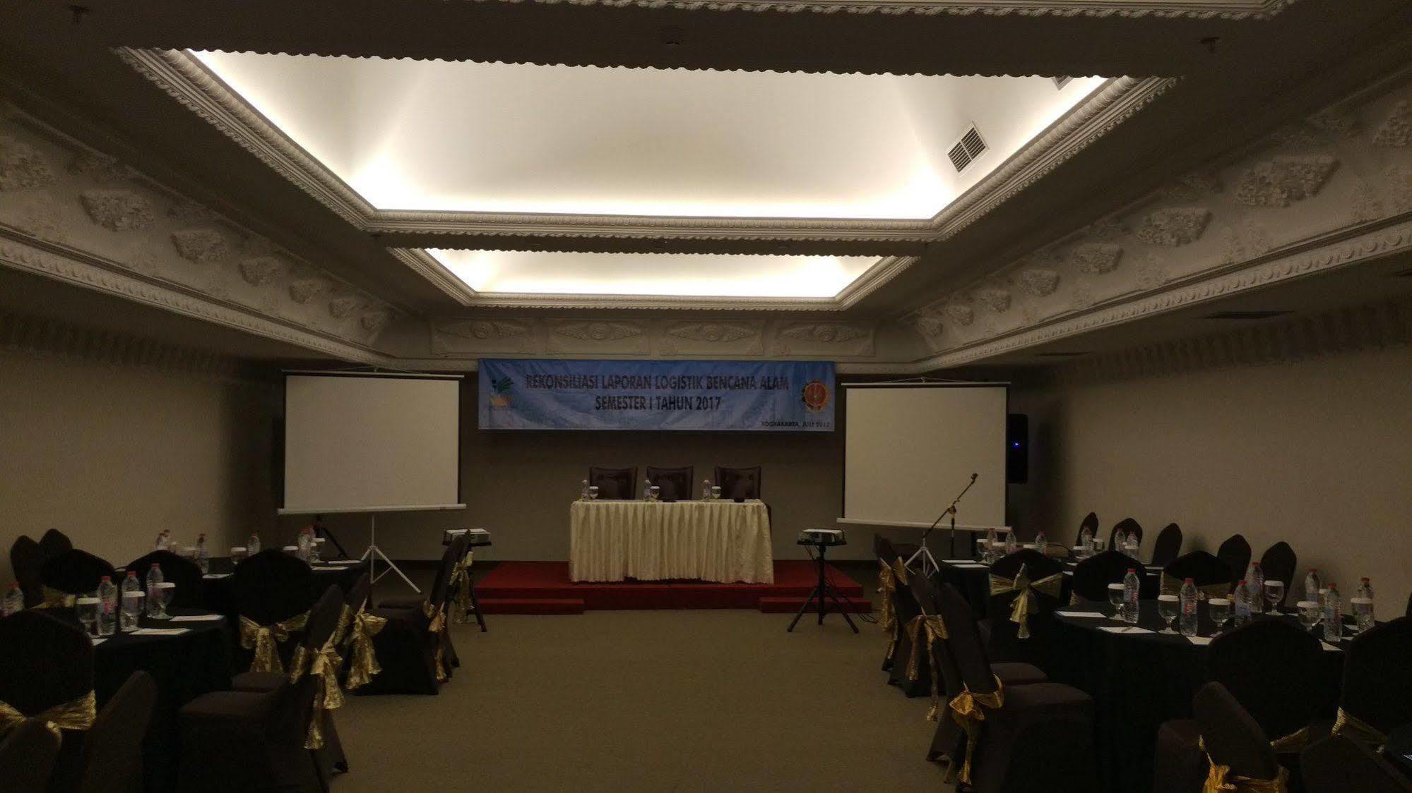 D'Senopati Malioboro Grand Hotel Yogyakarta Exterior foto